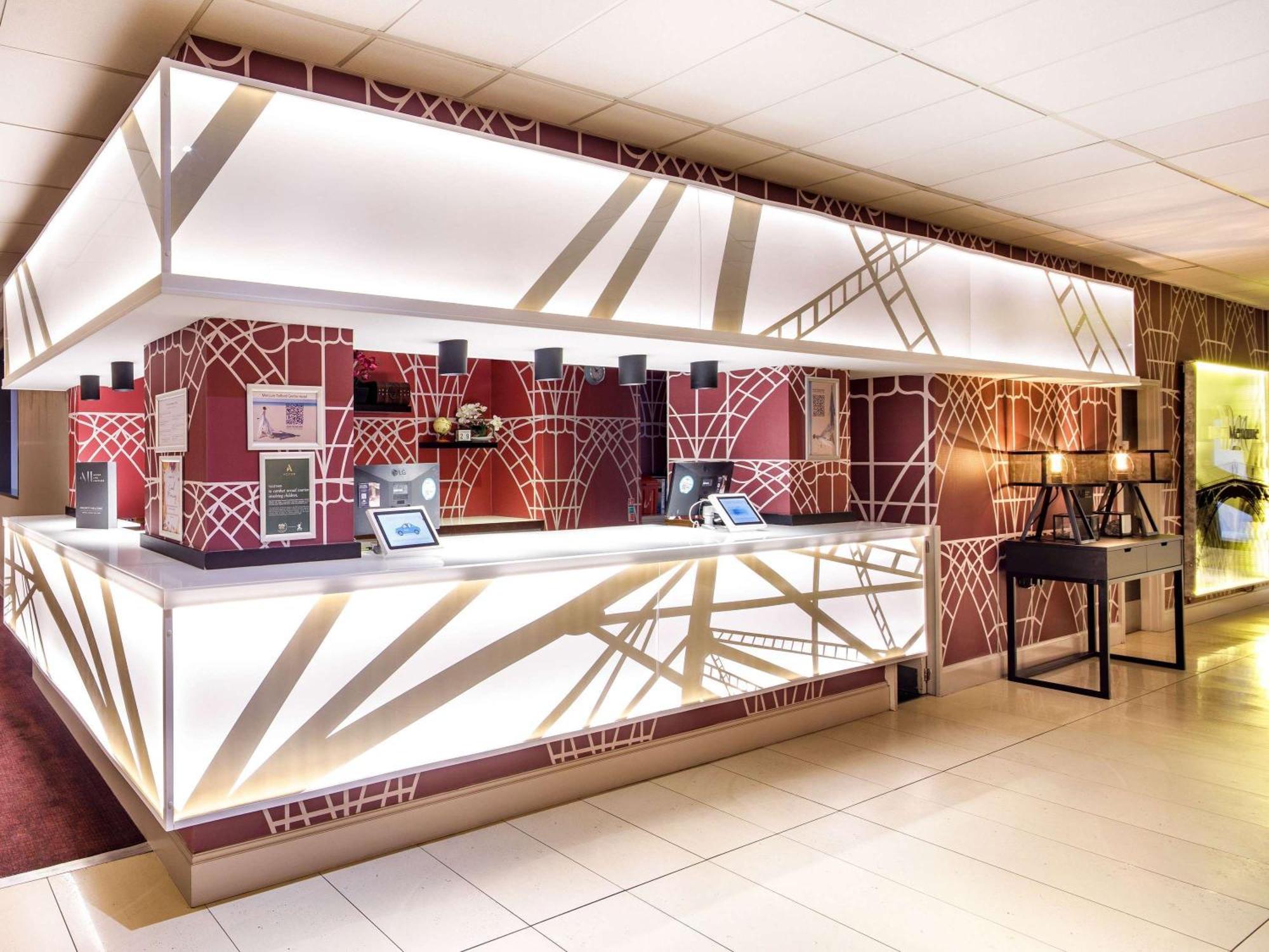 Mercure Telford Centre Hotel Экстерьер фото