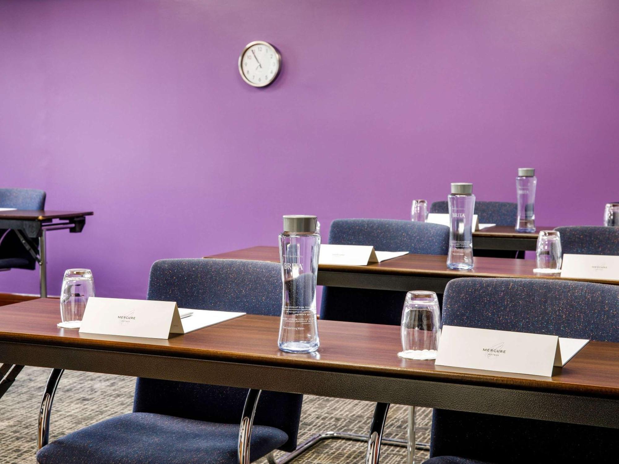 Mercure Telford Centre Hotel Экстерьер фото