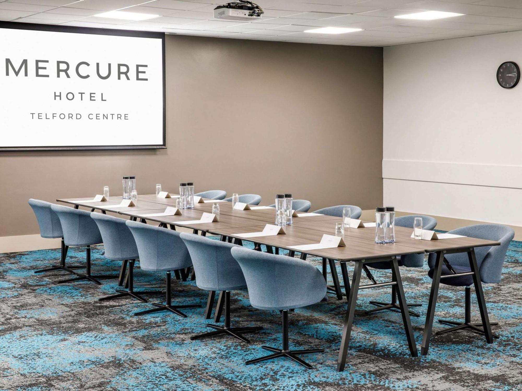 Mercure Telford Centre Hotel Экстерьер фото