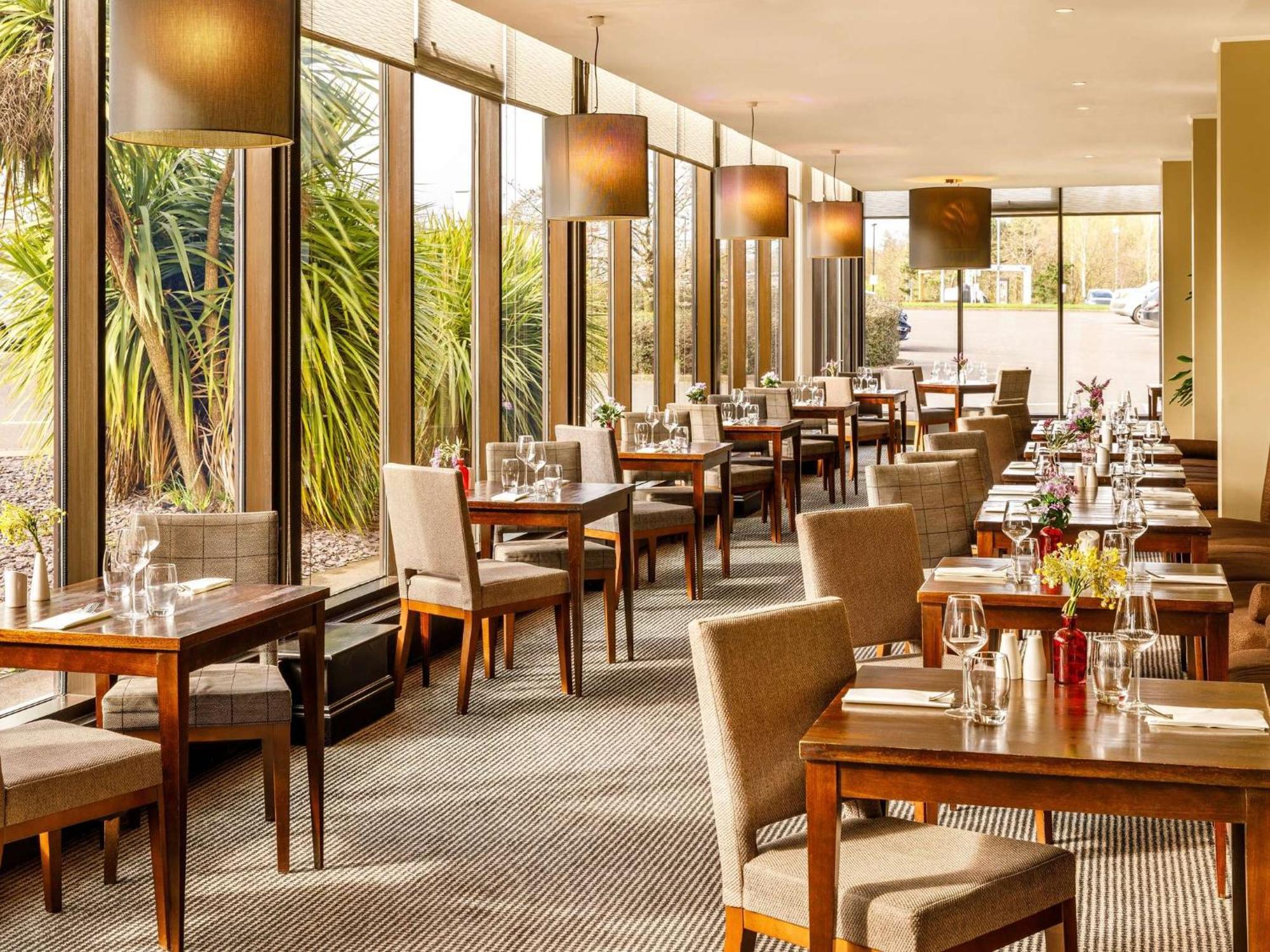 Mercure Telford Centre Hotel Экстерьер фото